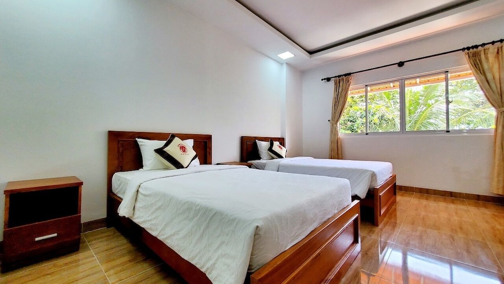 Tan Son Nhat Con Dao Resort 27/69