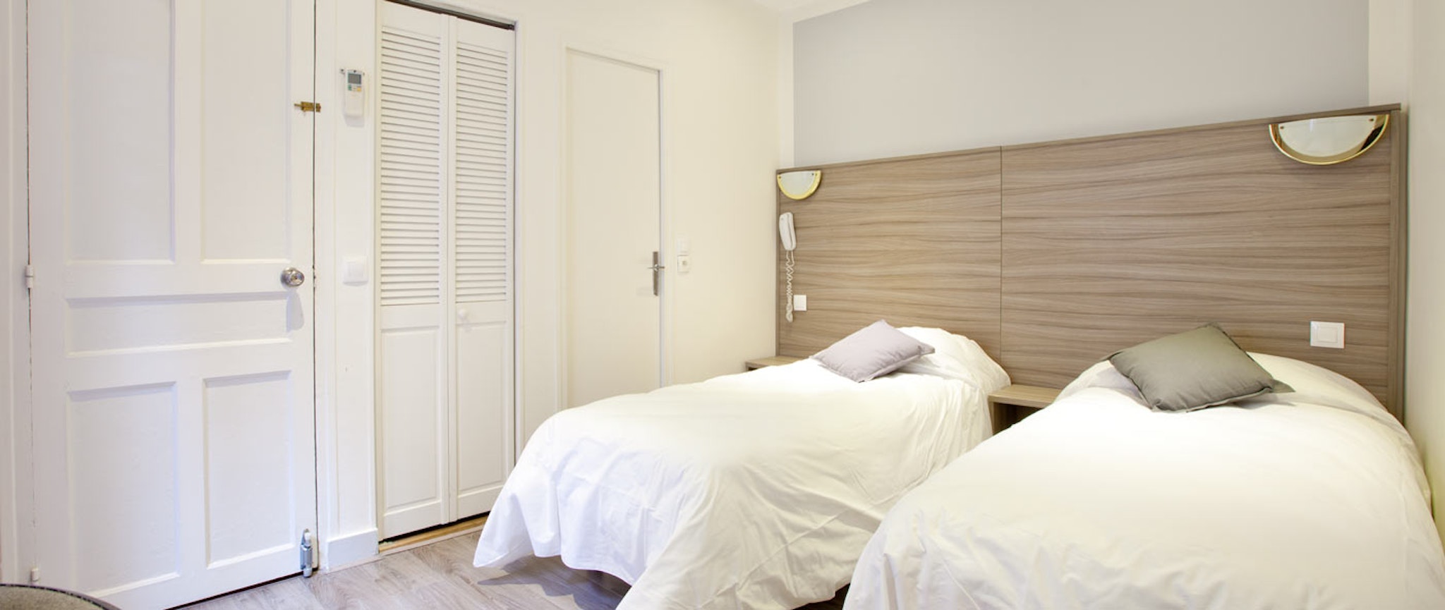 PANAM HOTEL PARIS GAMBETTA (ex Superhotel) 22/50