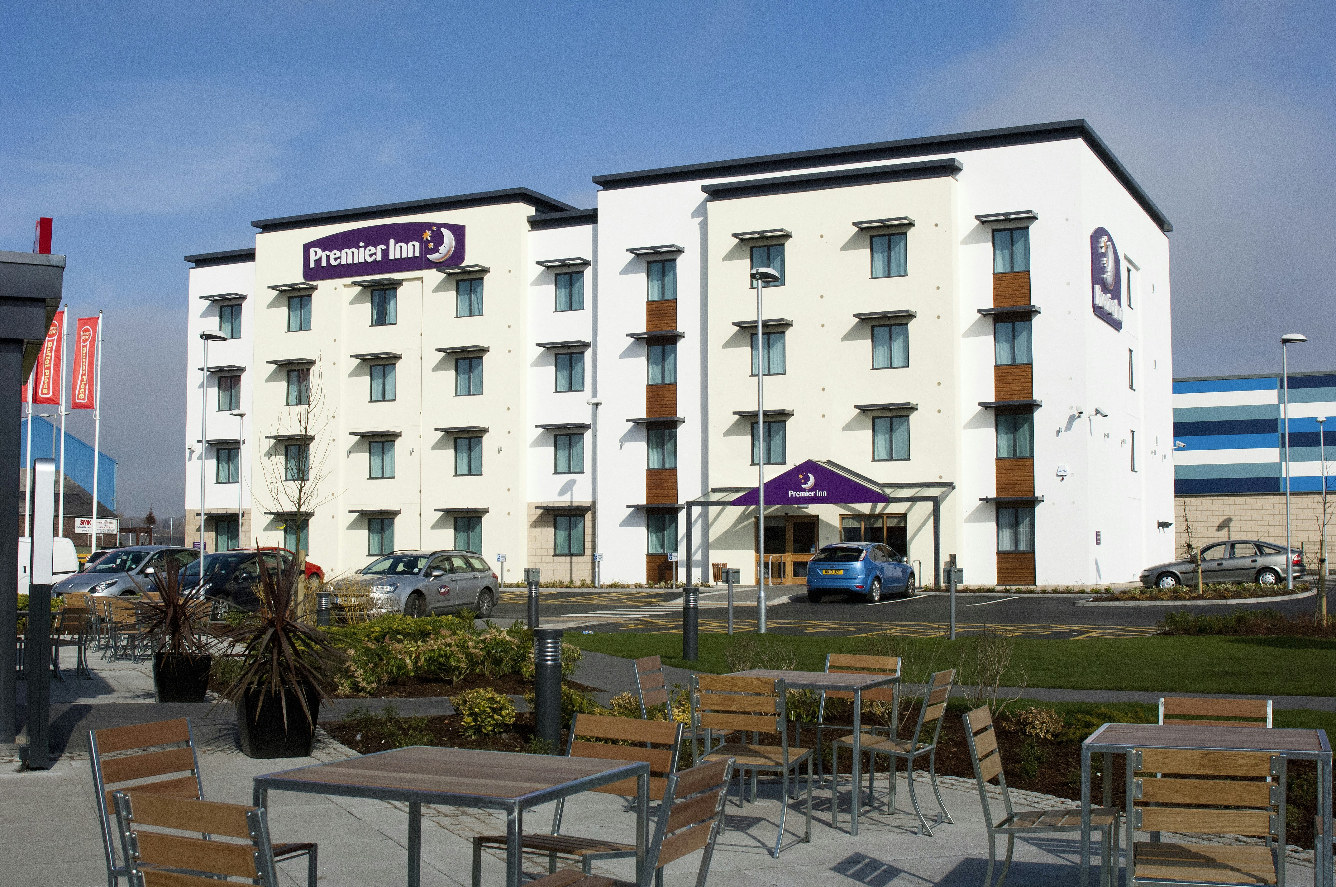 Premier Inn Widnes 6/44