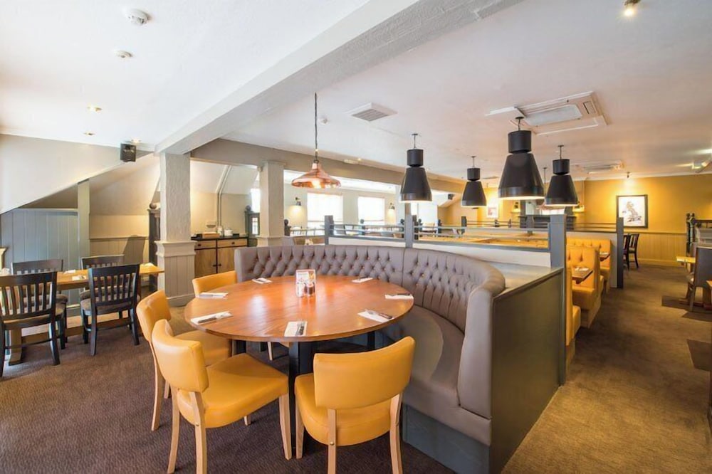 Premier Inn Cardiff West 42/60