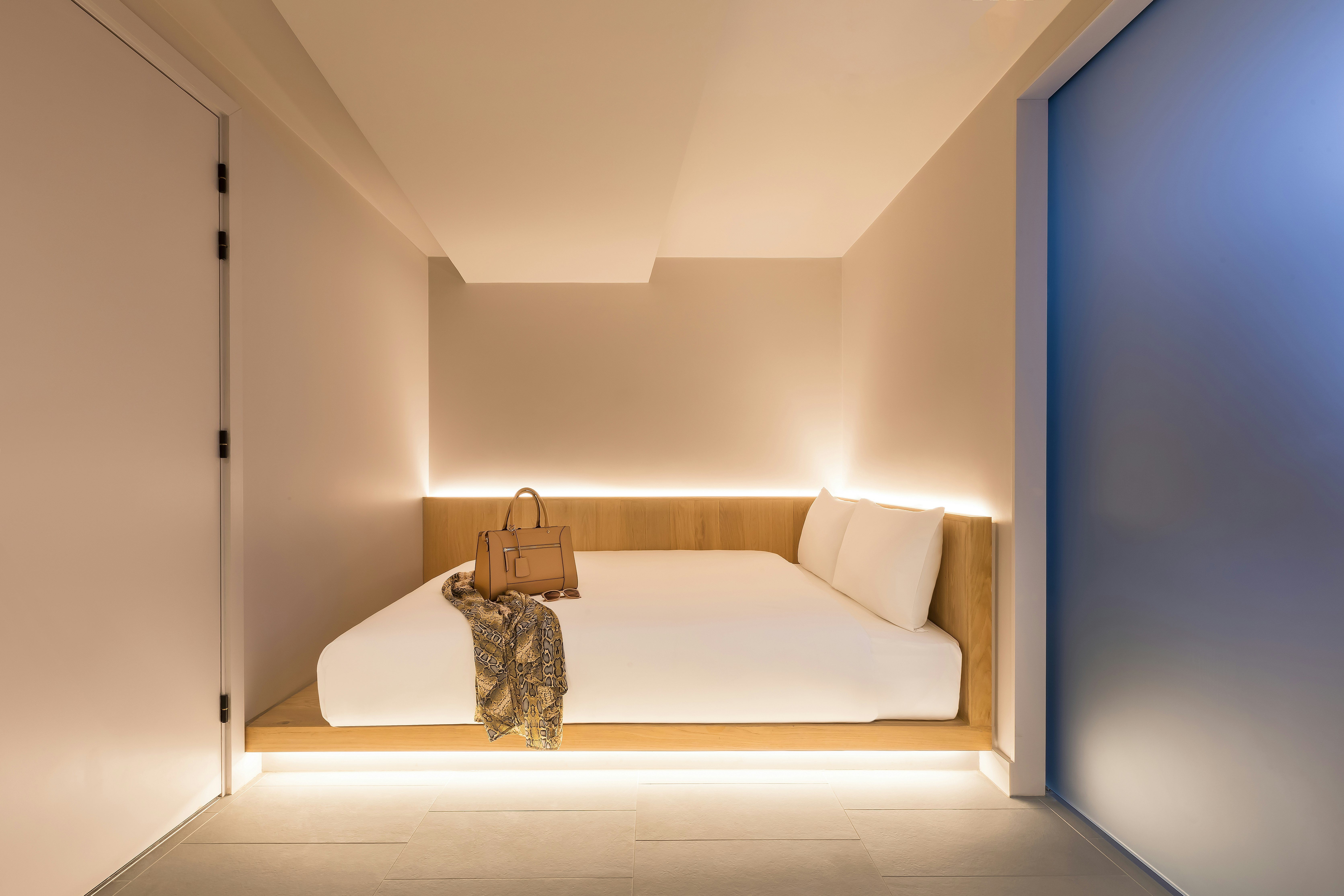 Cocoon 4, 2 Double Beds