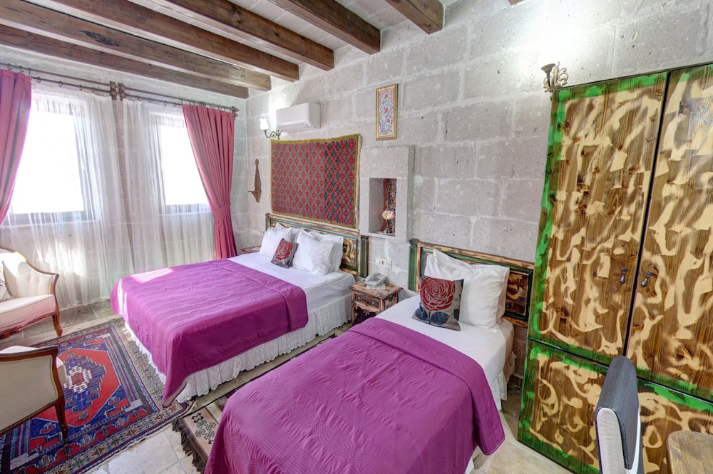 Roc Of Cappadocia 13/49