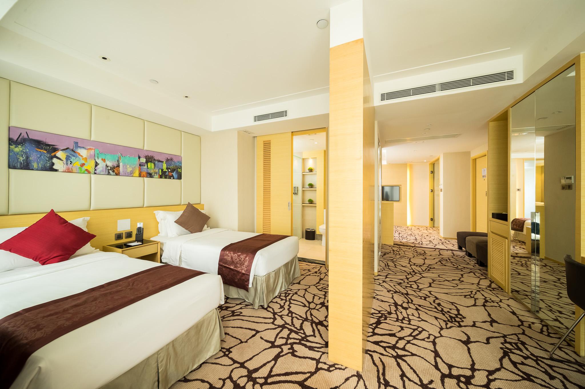جناح بريميير، Eco Tree Hotel 2/2