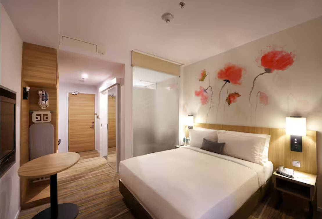 2 BEDROOMS, FAMILY, KL TOWER VIEW