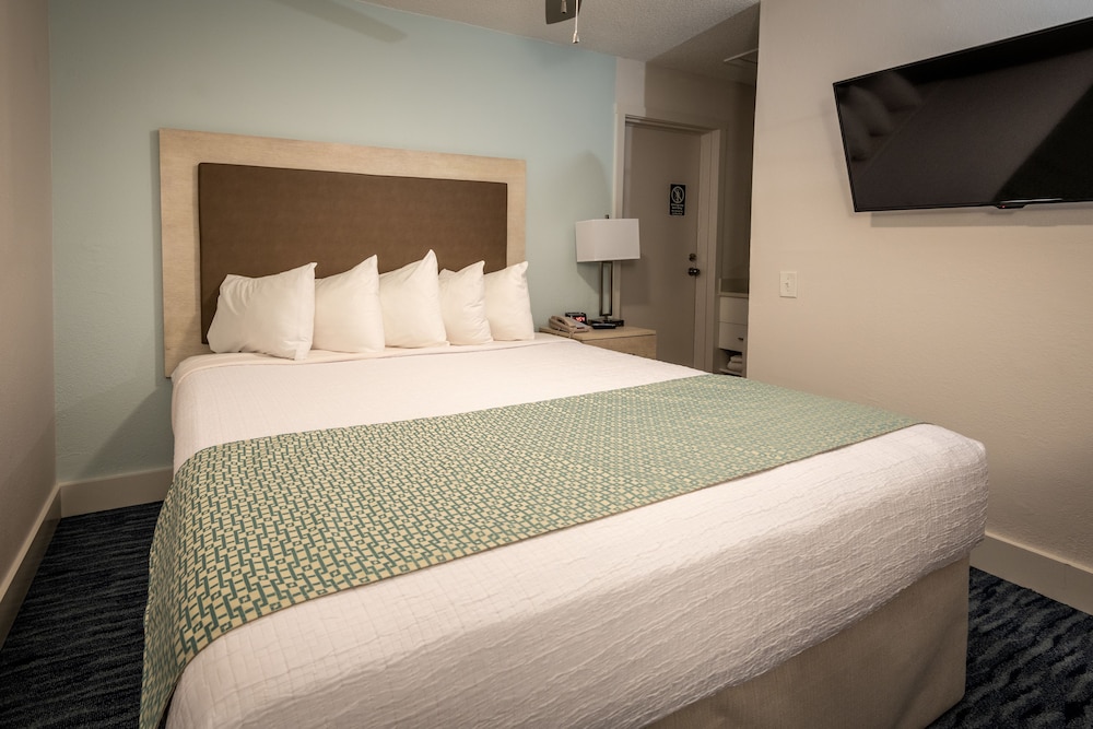 Loft, King Bed
