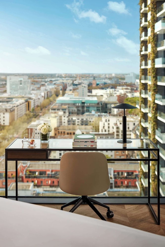 NH Collection Frankfurt Spin Tower 3/50