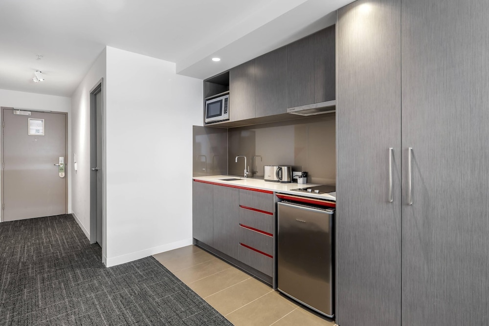 MainStay Suites Abbotsford 14/58