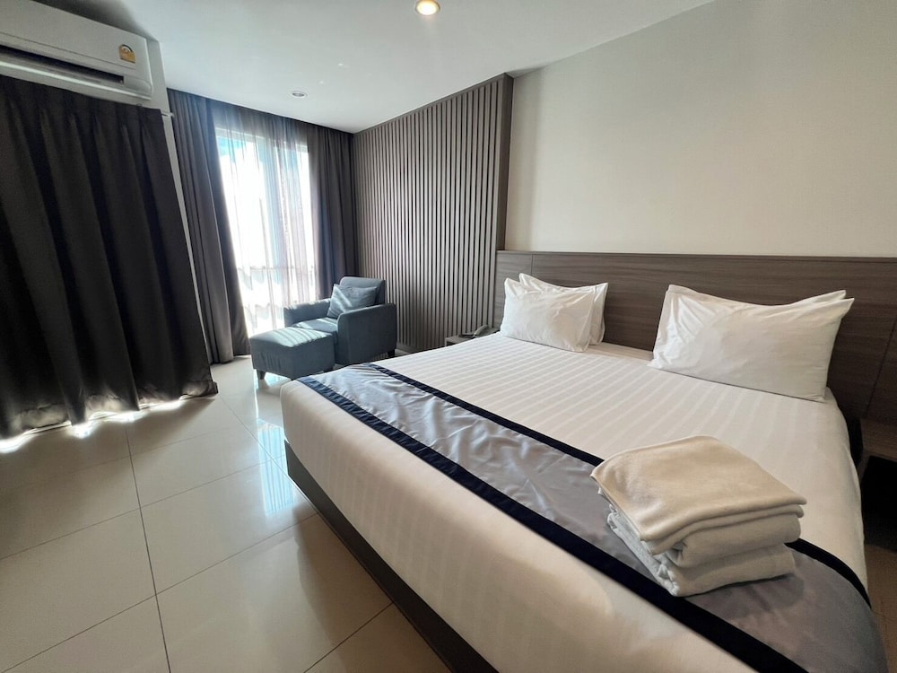 Crystal Suites Suvarnabhumi Airport 22/63