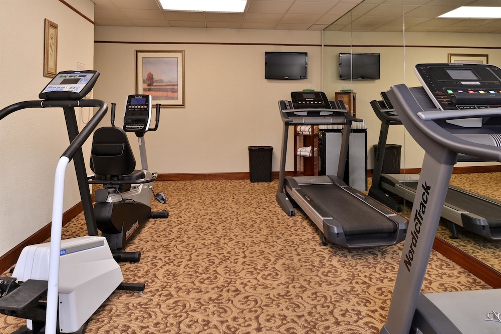 Best Western Louisville East Inn & Suites 22/38