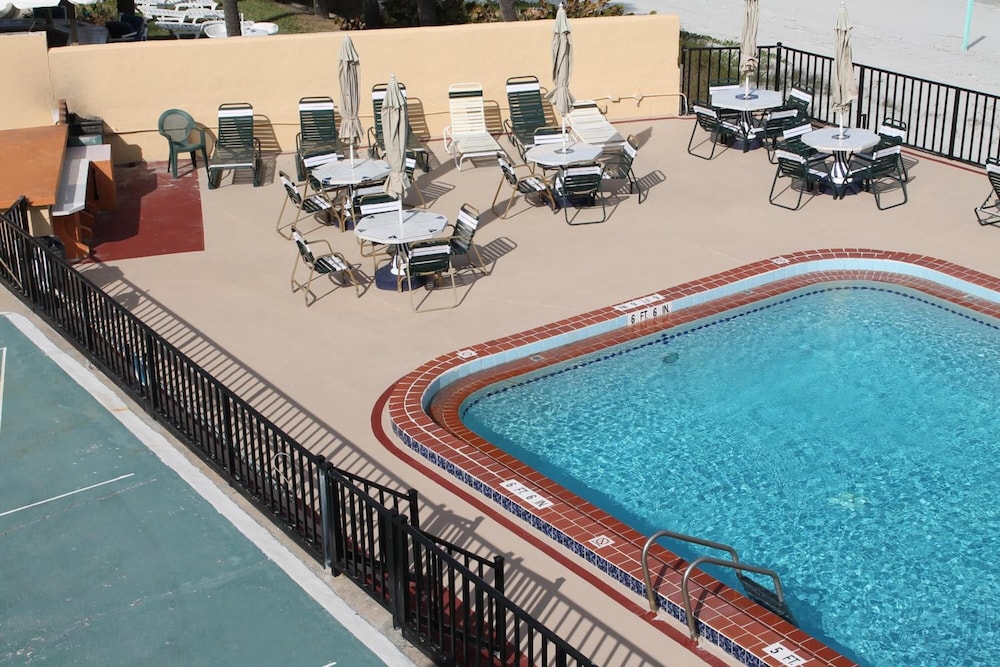 Grand Prix Motel on the Beach 29/48