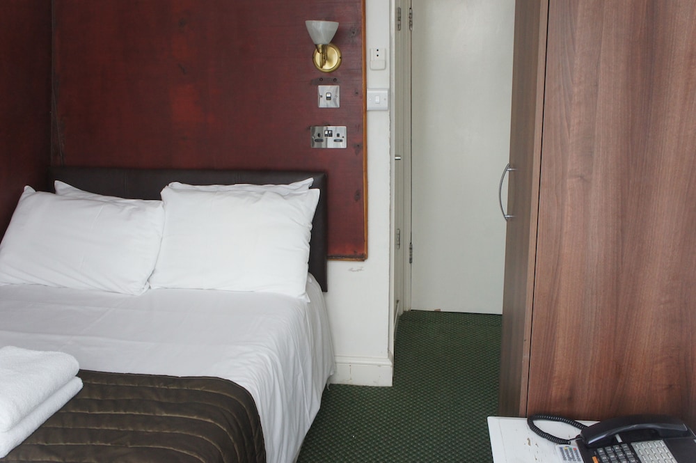 Plaza London Hotel 15/60