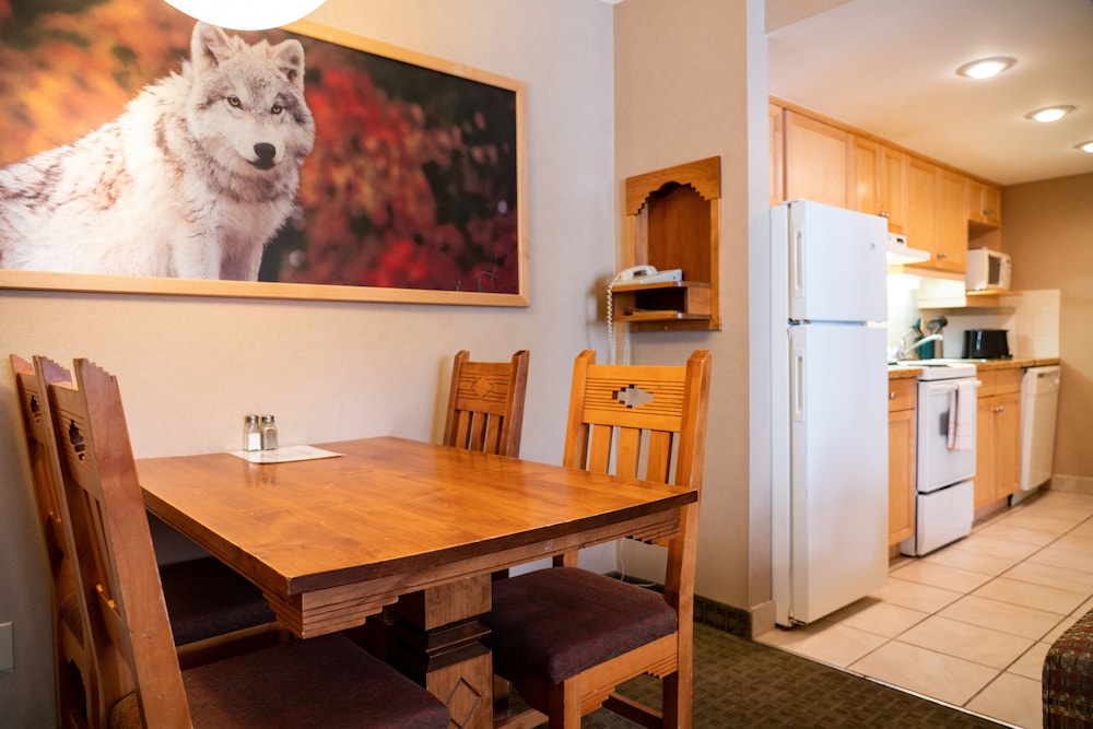 Banff Rocky Mountain Resort 48/63