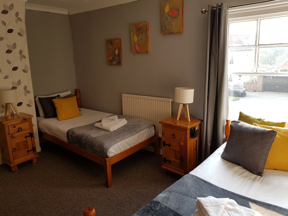 The George and Dragon Hotel 23/64
