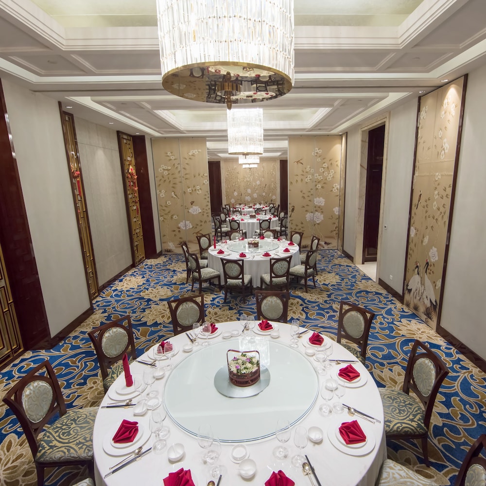 Dongwu New Century Grand Hotel Huzhou 30/31
