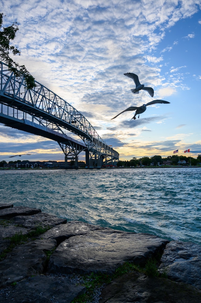 Days Inn by Wyndham Sarnia Harbourfront 25/59