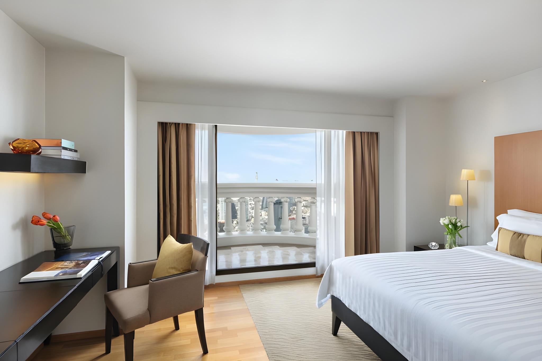 Tower Club City View Suite Balcony Without Club Lounge Access