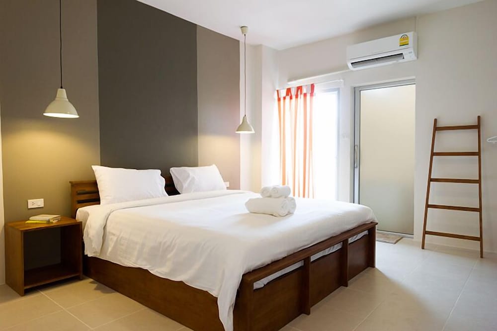 ROOM, DOUBLE BED, BALCONY