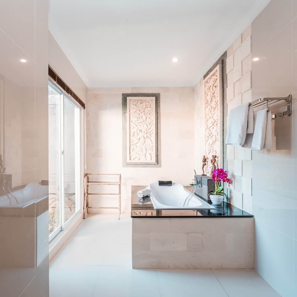 1 Bedroom, Villa, King Bed, with Pool، Kubu Petitenget Suite Seminyak 6/9