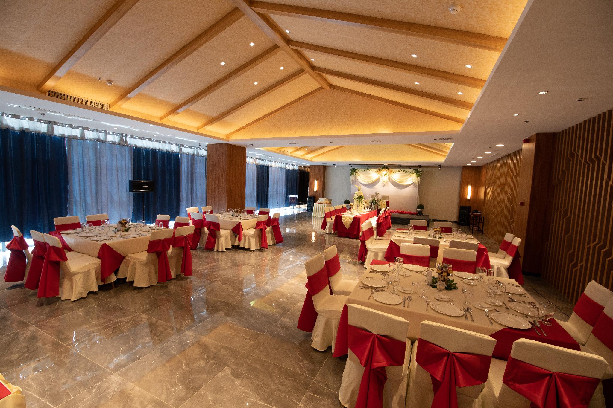 Lotus Blu Hotel Naga 32/36