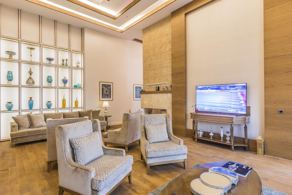Bof Hotels Ceo Suites 40/73