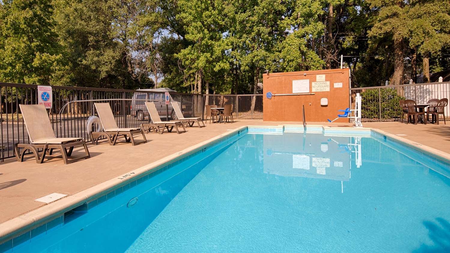 Best Western Plus Richmond Airport Hotel 19/30