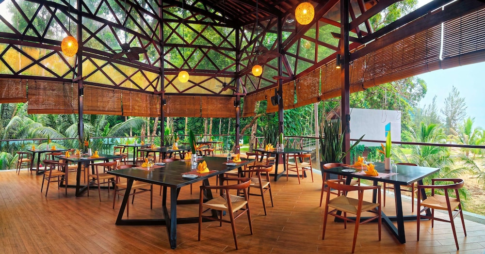 Borneo Eagle Resort 30/50