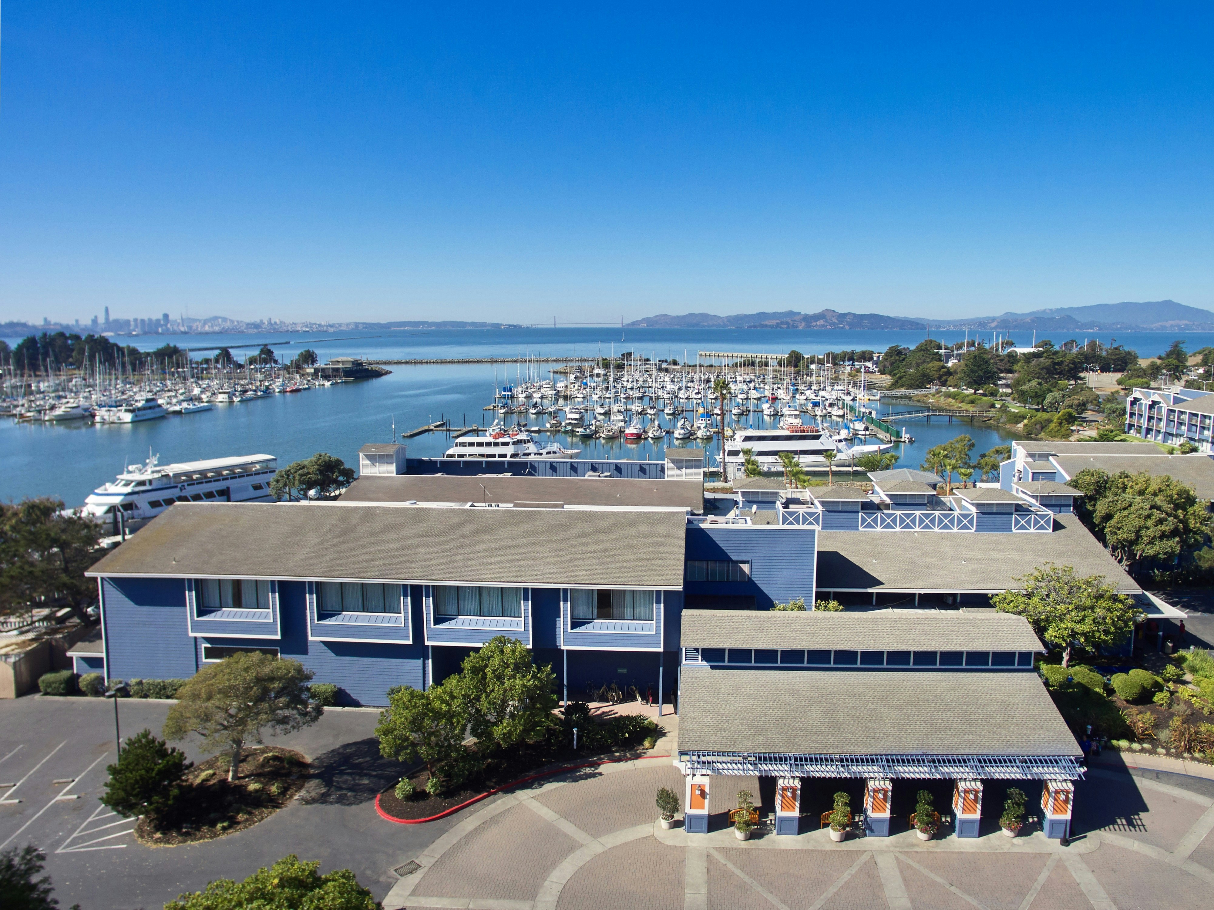 DoubleTree by Hilton Hotel Berkeley Marina in BERKELEY - CA