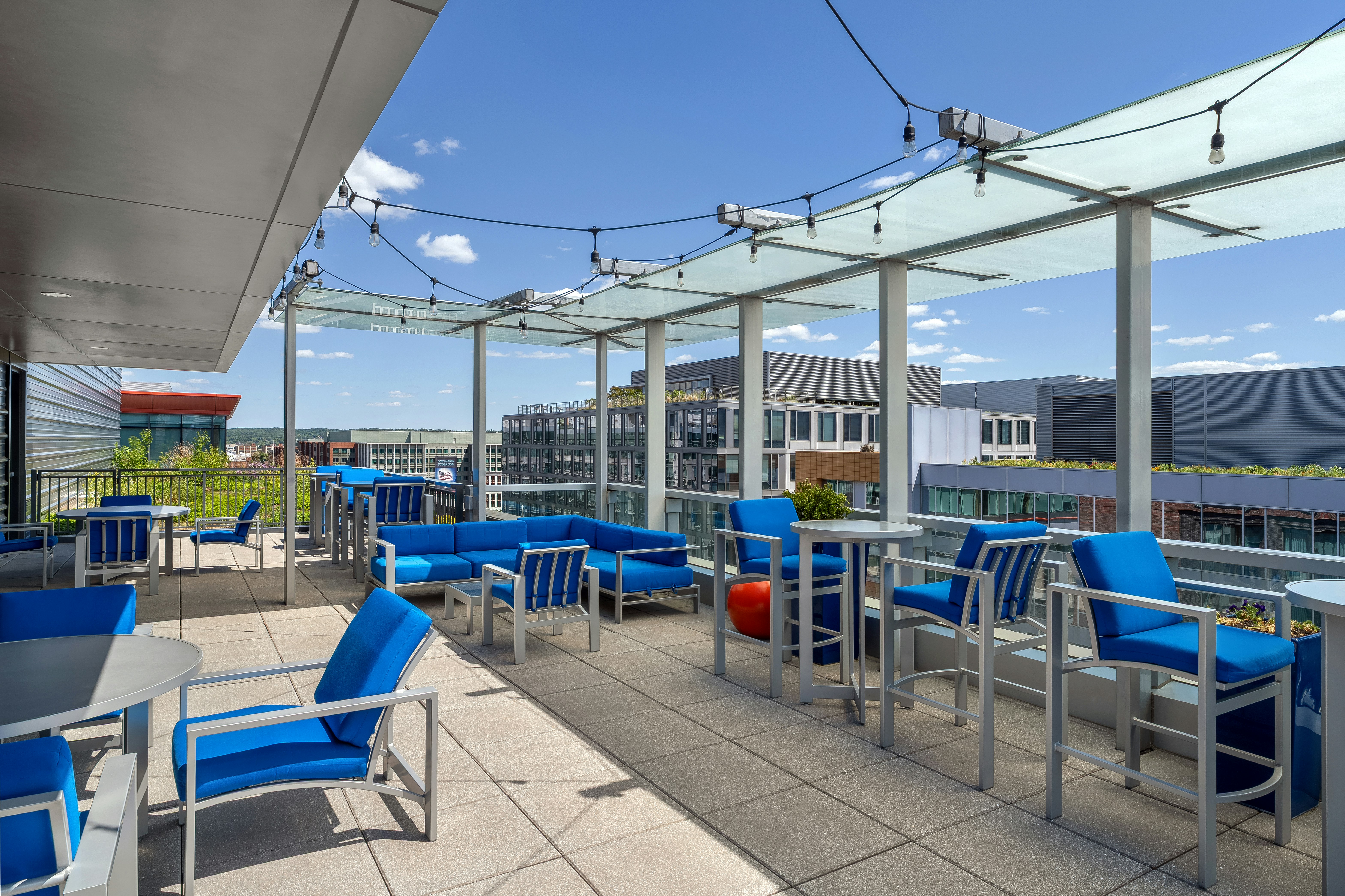HOMEWOOD SUITES BY HILTON WASHINGTON DC CAPITOL-NAVY YARD 49/76