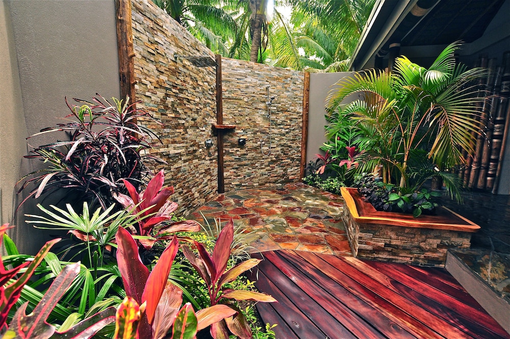 Paradise Cove Resort 36/74