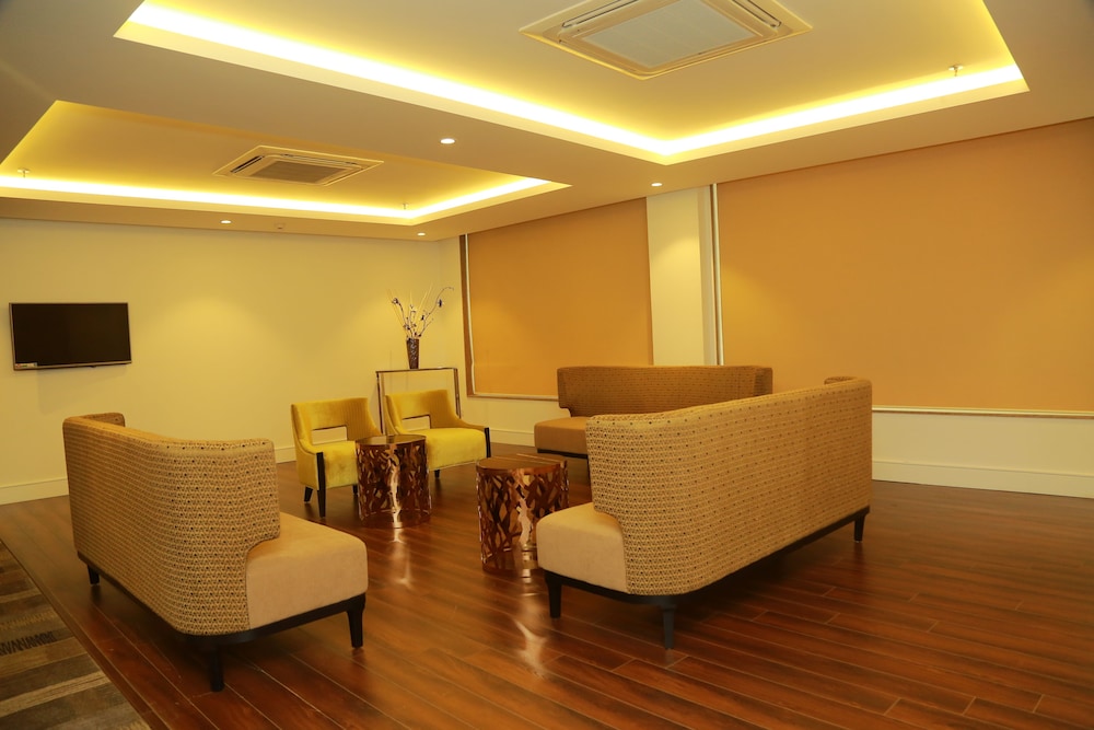 Amanora the Fern Hotels And Club 44/71