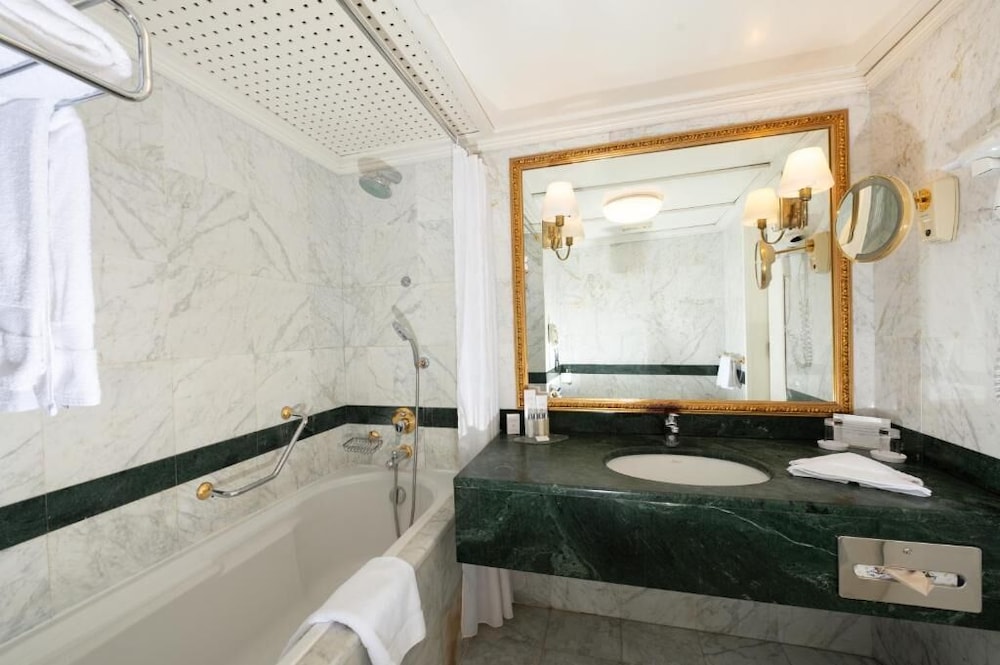 غرفة سوبيريور بسريرين منفصلين، Grand Hotel Bucharest 5/6