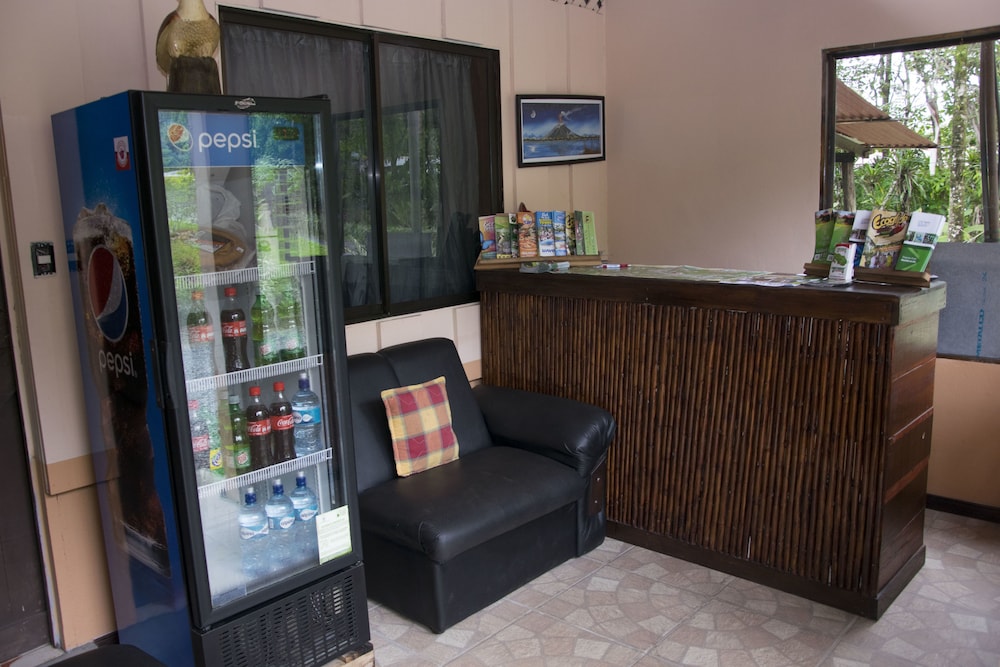 Cabinas Faro Arenal 9/50