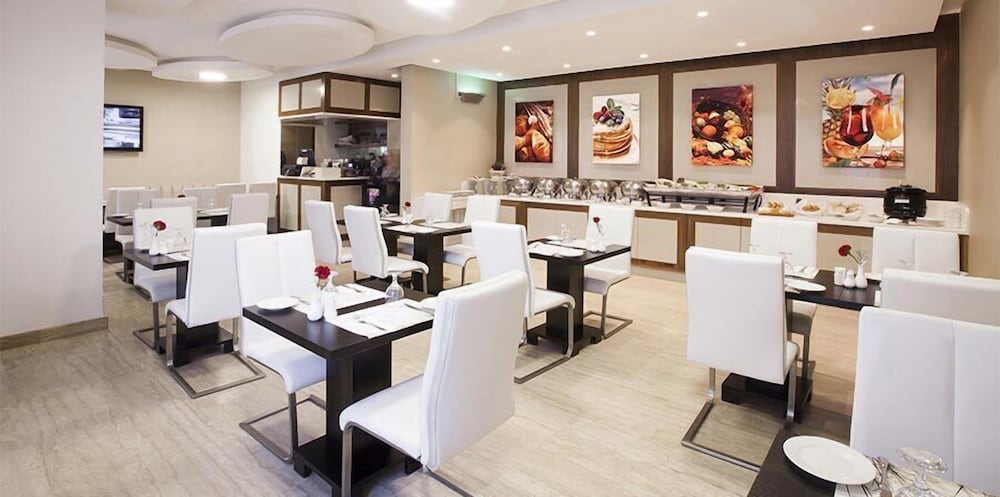 restaurant cafeteria