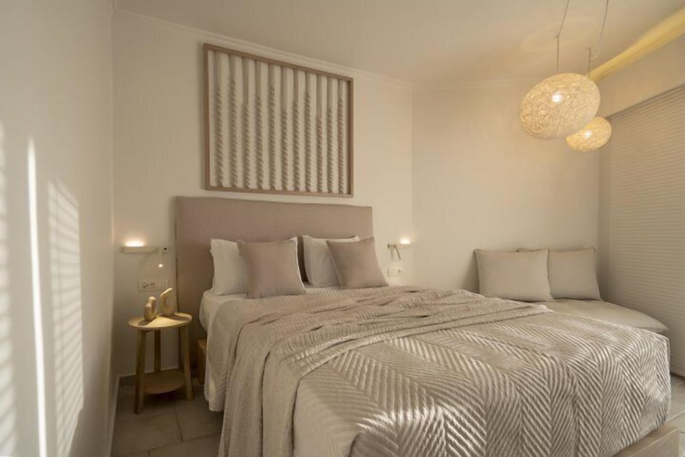 Arkadia Luxury Hotel Apartments 12/50