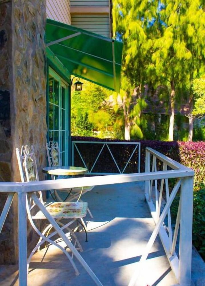Cottages At Hill Resort 27/50