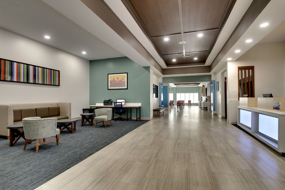 Holiday Inn Express Hotel & Suites Laurel 11/53