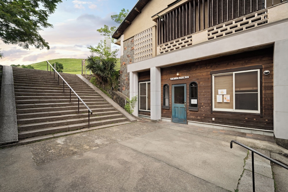 The Deer Park Inn 59/71
