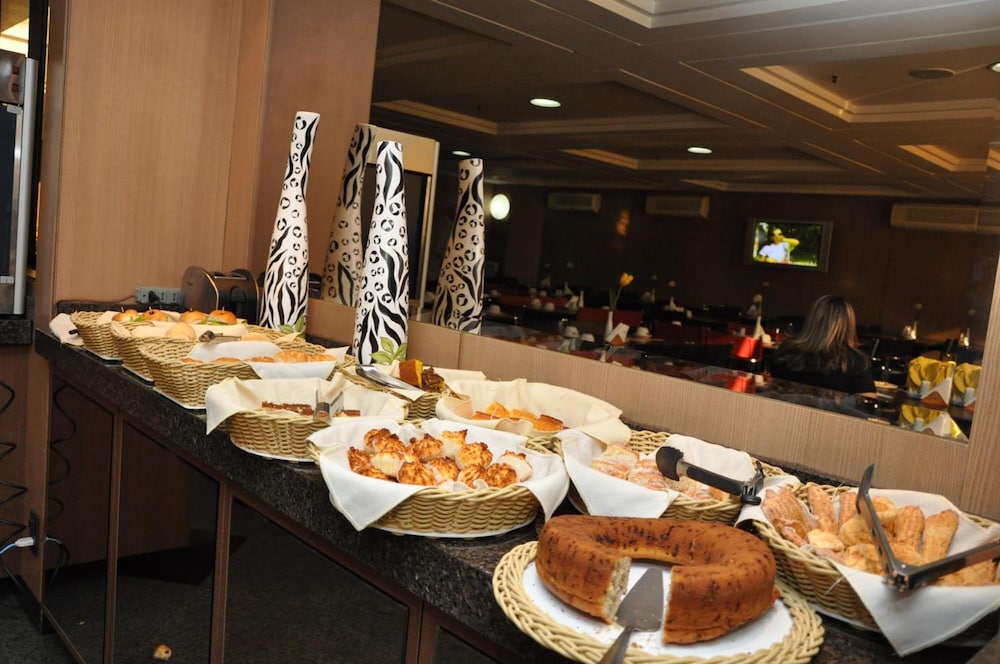 Crystal Plaza Hotel 39/47