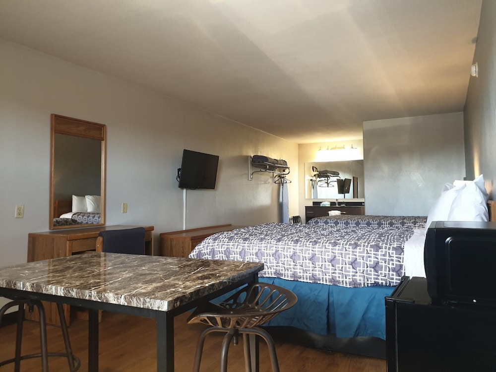 Riata Inn 18/33