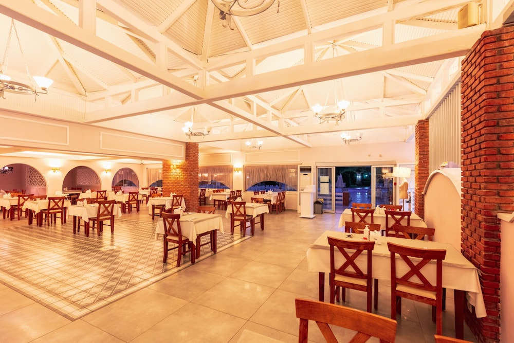 Alize Hotel 69/83