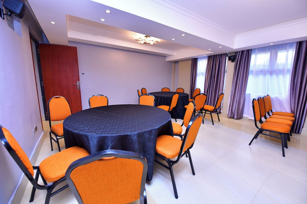 Olive Gardens Nairobi 29/34