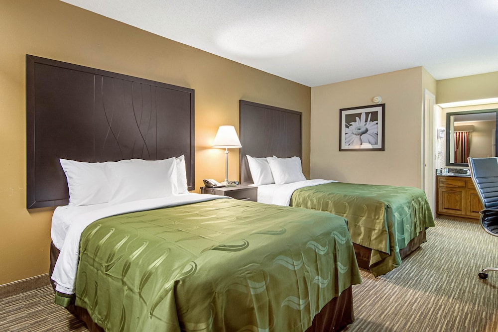 Quality Inn Thomaston 11/37