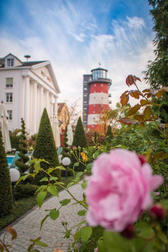 Europa-Park Freizeitpark & Erlebnis-Resort, Hotel Bell Rock 48/50