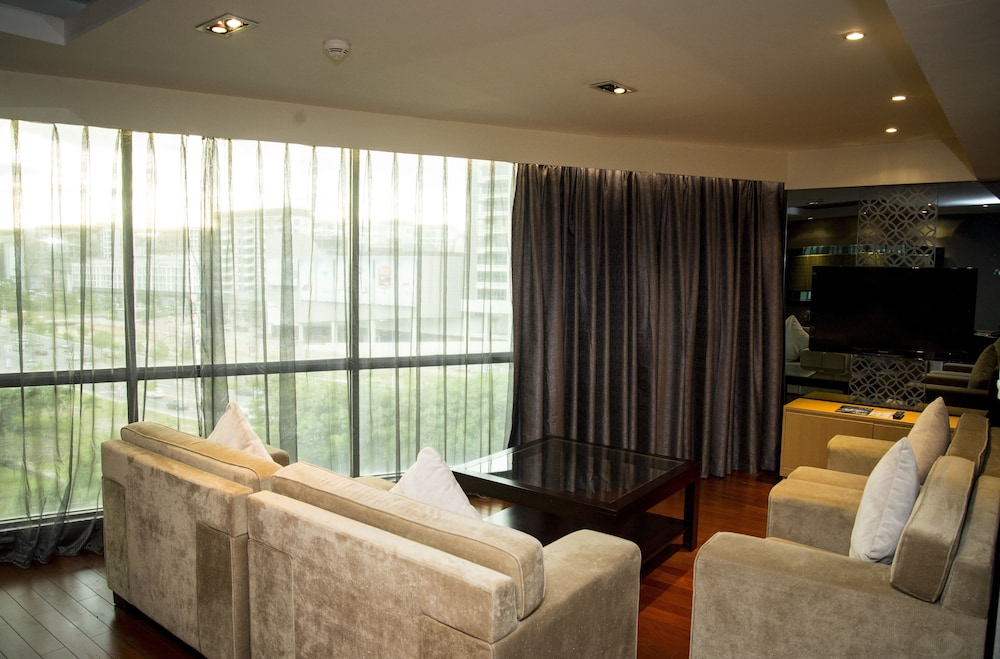 Ming Garden Hotel And Residences 10/69