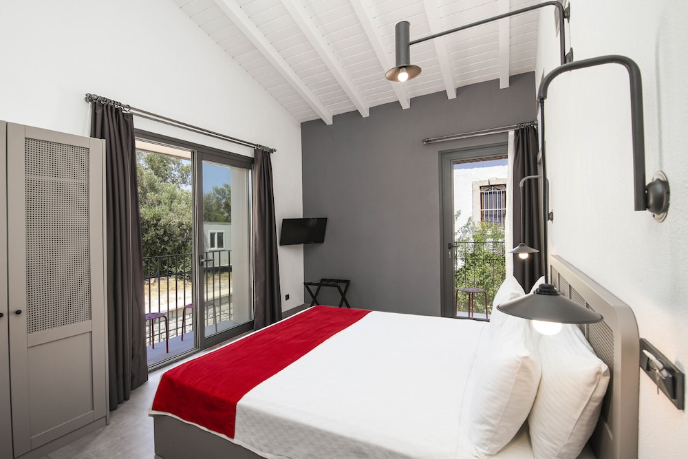 Yerli Otel Alacati 19/37