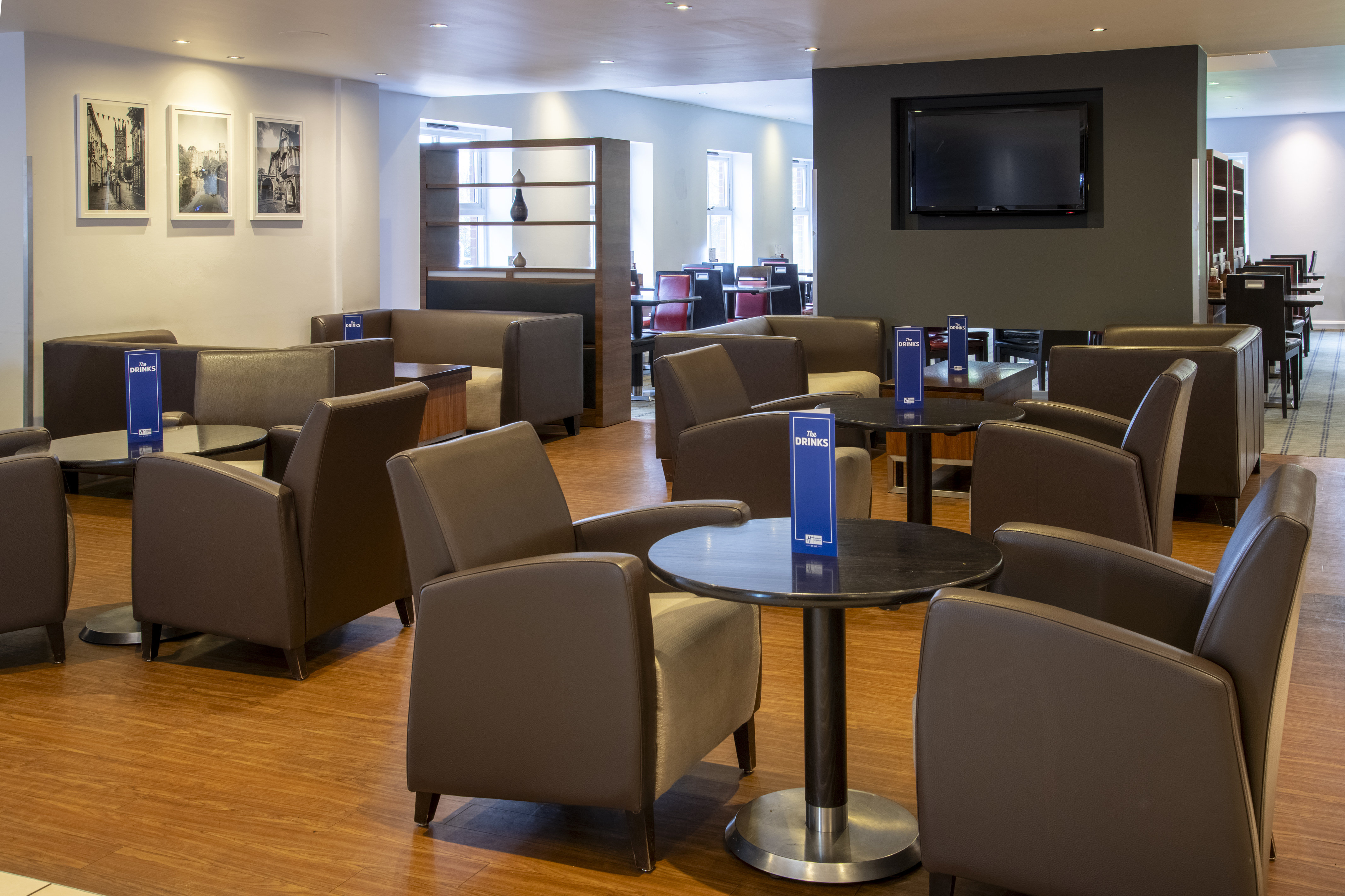 Holiday Inn Express Warwick Stratford Upon Avon 31/34
