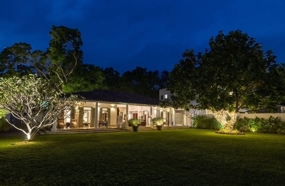 Taru Villas Mawella 43/50