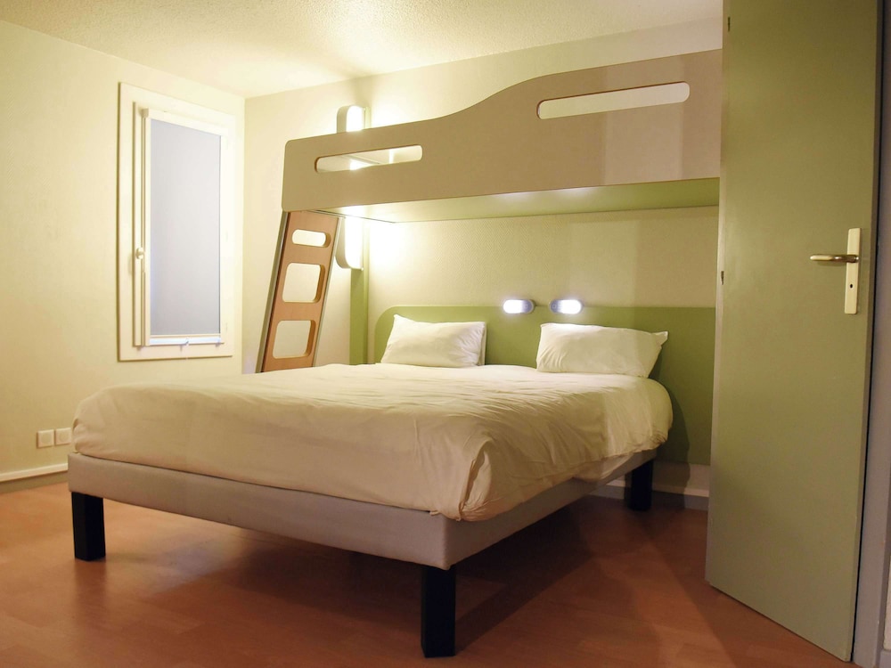 Ibis Budget Laval 34/67