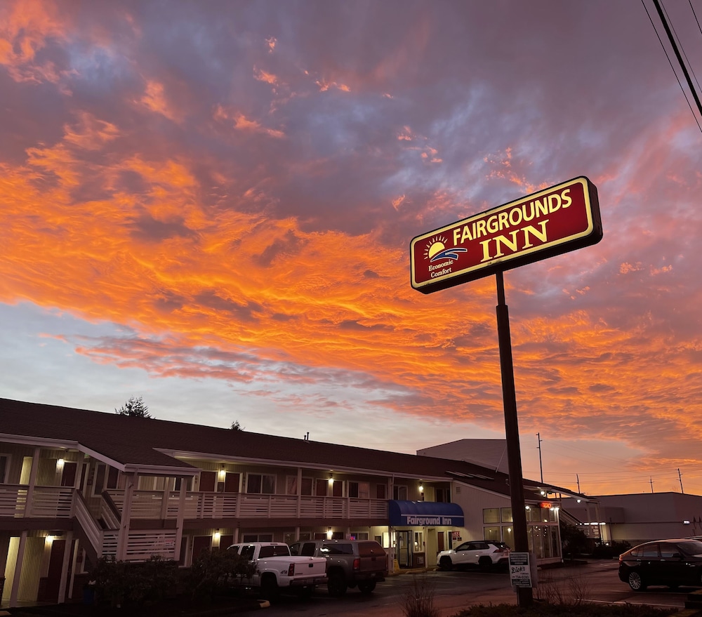 Fairground Inn Monroe WA 43/50