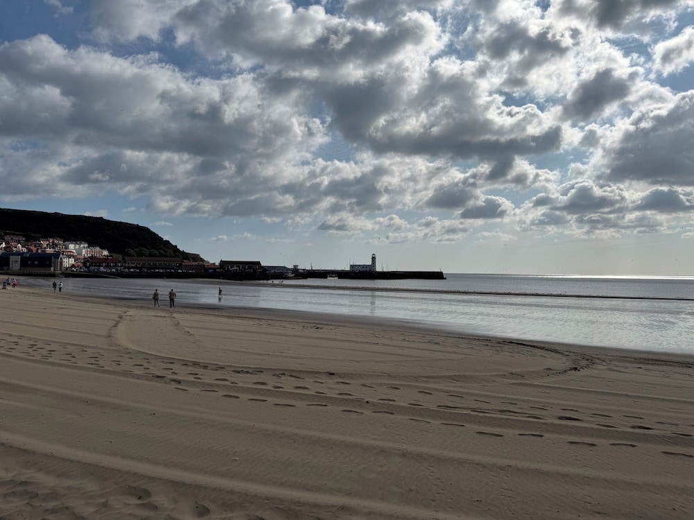 Grand Hotel Scarborough 65/72